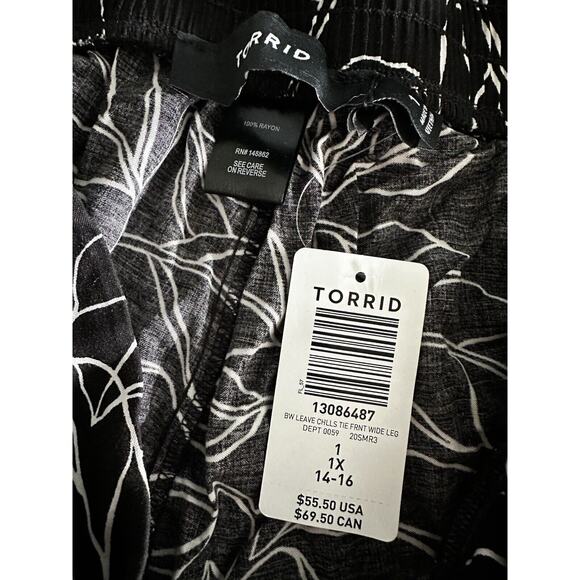 New Torrid Women's Plus Pull-On Wide Leg High Rise Tie-Front Pants Size 1 - Picture 3 of 4